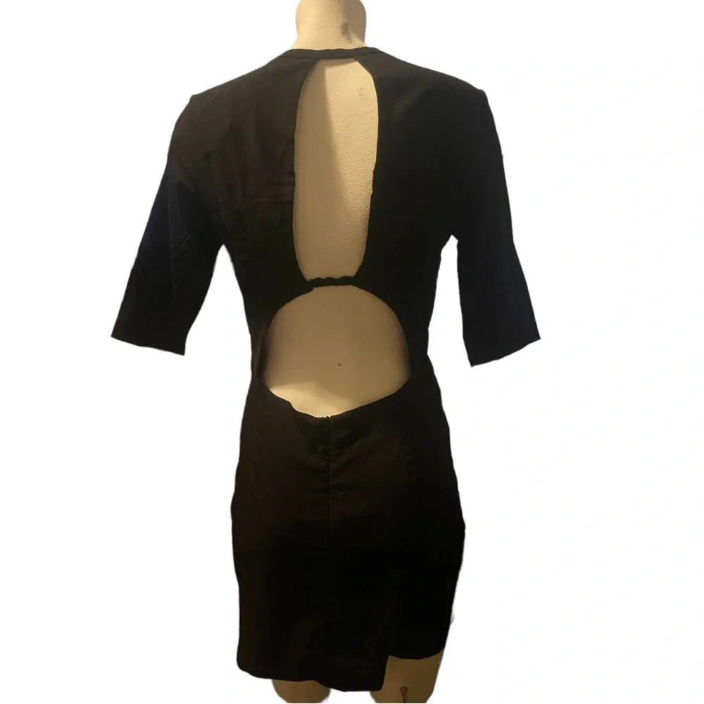 NWT TOBI Basic Black Dress with Sexy Back Details - Picture 2 of 2